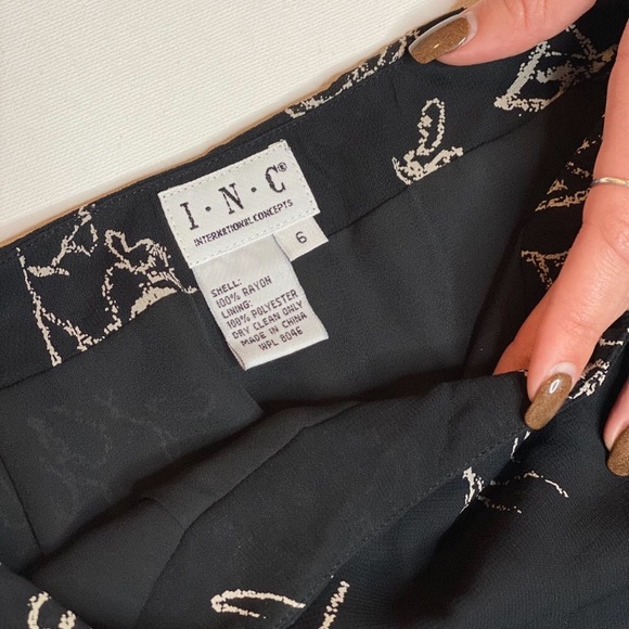 The Jen- vintage INC 90s floral skirt - Picture 2 of 2